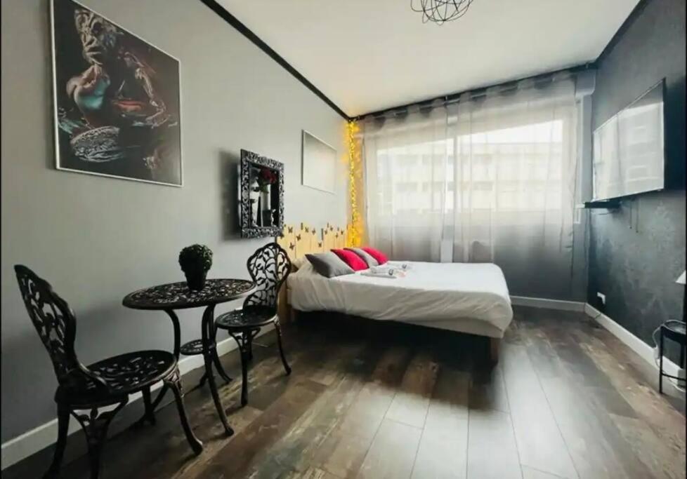 Apartment Orphelin Avec Balneo Proche Centre